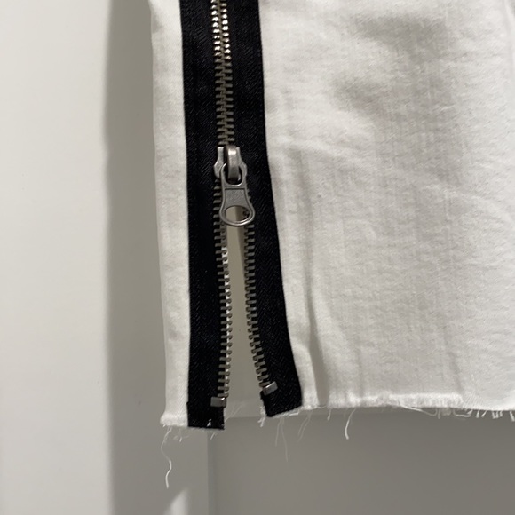 Kendall & Kylie denim mini skirt zipper detail NWT - Picture 2 of 7